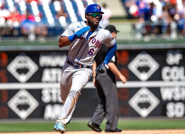 Starling Marte rounds the ba<em></em>ses to score on Francisco Lindor's RBI triple during the sixth inning of the Mets' 8-2 Game 1 win.
