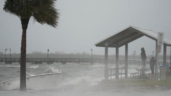 飓风妮可实时更新:风暴在佛罗里达登陆
